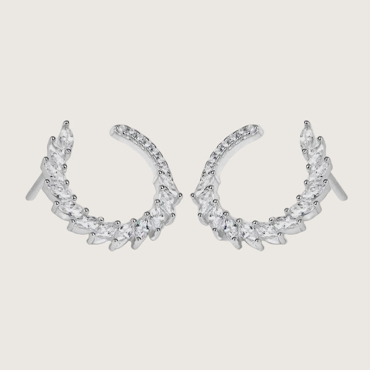 Boucles d’oreilles créoles petites en forme de plumes avec zircones ovales blancs 