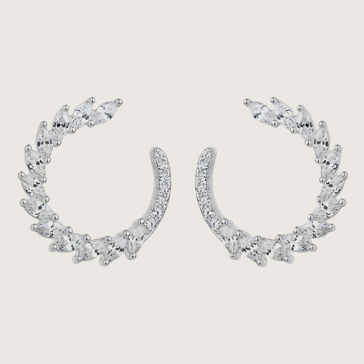 Boucles d’oreilles créoles petites en forme de plumes avec zircones ovales blancs 