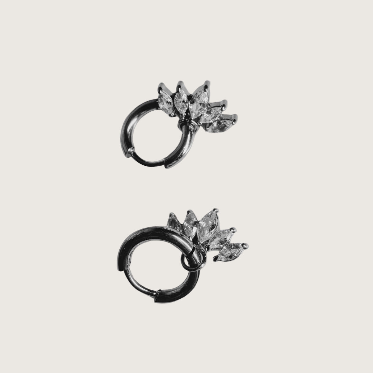 Boucles d’oreilles créoles pétales